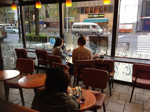 電源 Wi Fiのあるカフェを虎ノ門駅 ホテルオークラの近くで発見 め んずスタジオ