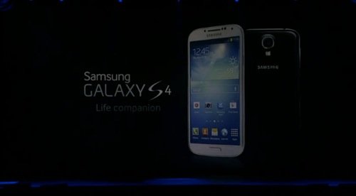 サムスン電子「Galaxy S4」の本体画像